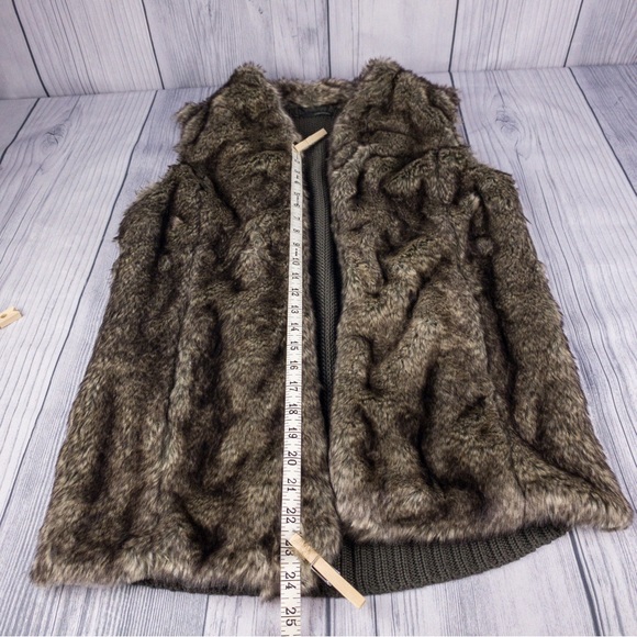 ‼️SOLD‼️ Brown Faux Fur Vest - XL - Picture 13 of 16